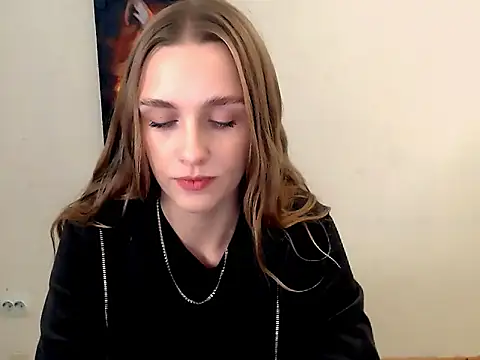 Snapshot of Doll_Angelina chatting on 10/11/25, 05:50 Doll Angelina online show from 10/11/25, 05:50