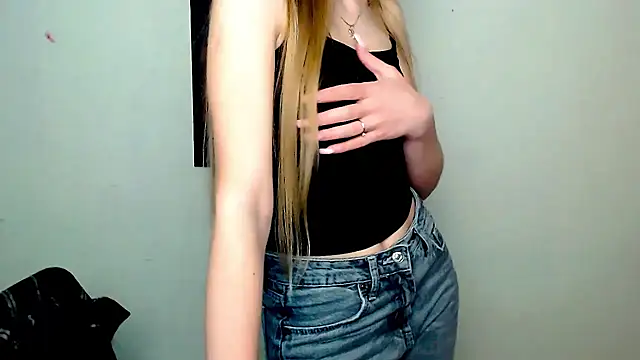Doll Angelina online show from 05/20/26, 06:08