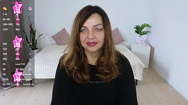 Nika Light online show from 10/17/25, 10:18