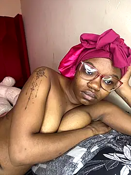 YummyMelanin117 online show from 11/17/25, 08:09