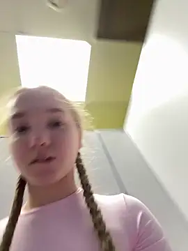 bambi lu online show from 11/24/25, 03:28