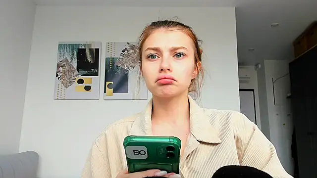 AngelaSwan online show from 03/21/25, 08:17