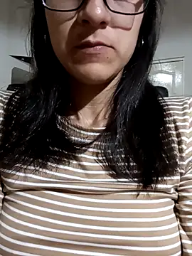 Snapshot of Camilitah chatting on 10/05/25, 08:40 Camilitah online show from 10/05/25, 08:40