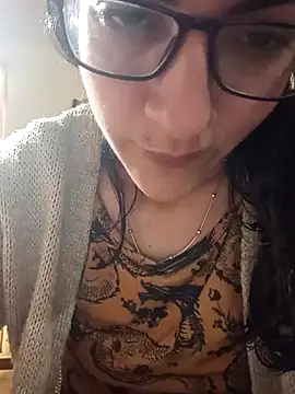 Snapshot of Camilitah chatting on 10/11/25, 12:15 Camilitah online show from 10/11/25, 12:15