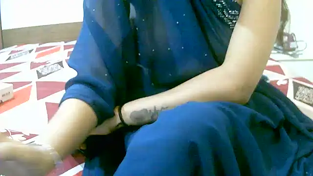 Snapshot of ragini_m_m_s chatting on 11/01/25, 03:25 ragini m m s online show from 11/01/25, 03:25