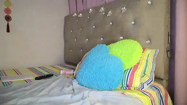 Snapshot of sofia8428 chatting on 10/20/25, 09:48 sofia8428 online show from 10/20/25, 09:48