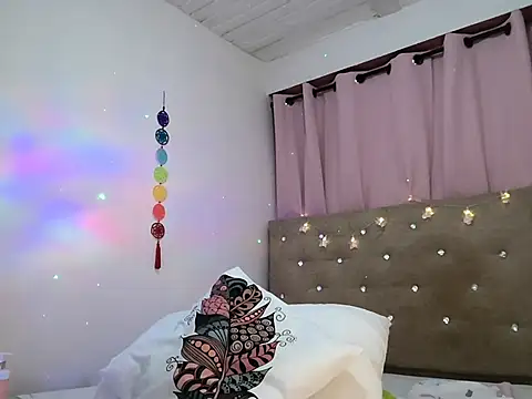 Snapshot of sofia8428 chatting on 12/05/25, 12:52 sofia8428 online show from 12/05/25, 12:52