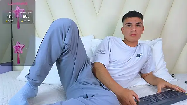 Hotboy21  online show from 11/07/25, 03:39