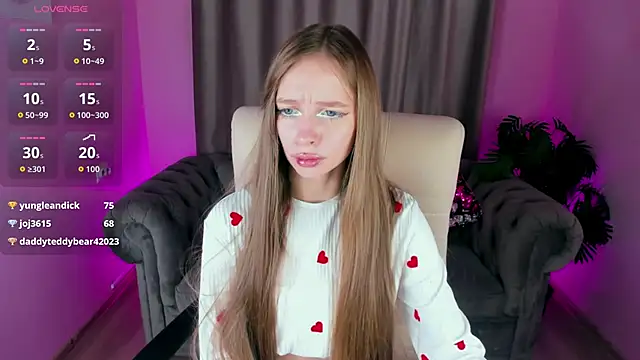 Snapshot of Amy_Waynee chatting on 11/19/25, 06:02 Amy Waynee online show from 11/19/25, 06:02