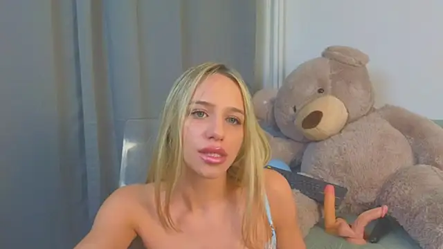 MellisaKim online show from 12/13/25, 10:59