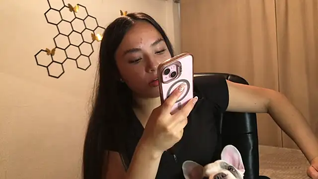 amelia hall online show from 10/04/25, 06:06