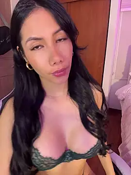 ArianaReynoldss online show from 06/25/26, 10:09