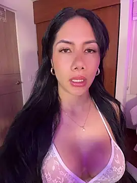 ArianaReynoldss online show from 07/24/26, 10:24