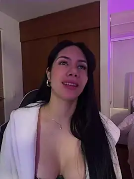 ArianaReynoldss online show from 07/28/26, 12:48