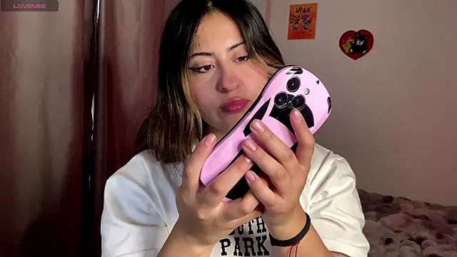 emma  bell  online show from 09/29/25, 01:38