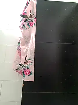 Yuli Mars online show from 11/08/25, 04:07