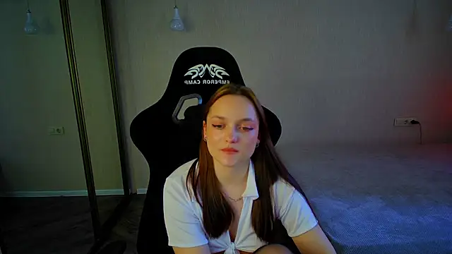 VanessaWilsons online show from 03/21/25, 11:01