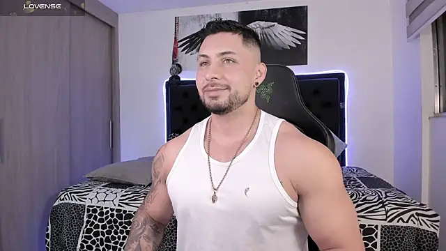 santi aesthetic online show from 05/21/26, 01:01