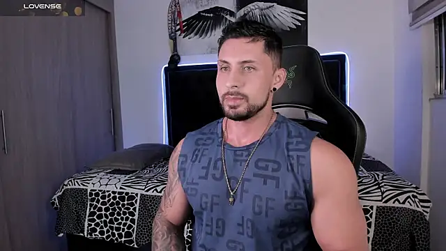 santi aesthetic online show from 07/02/26, 03:23