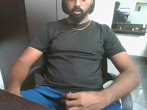 Snapshot of lovelyakash69 chatting on 09/15/25, 04:23 lovelyakash69 online show from 09/15/25, 04:23