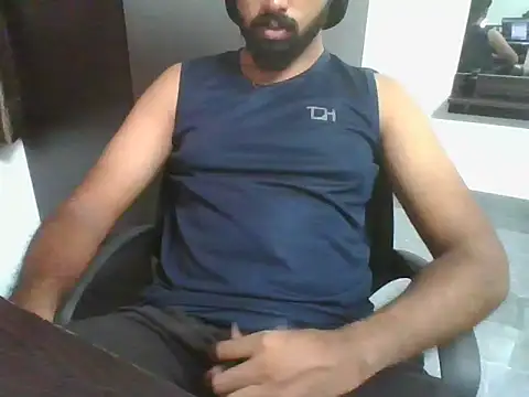 Snapshot of lovelyakash69 chatting on 10/01/25, 03:45 lovelyakash69 online show from 10/01/25, 03:45