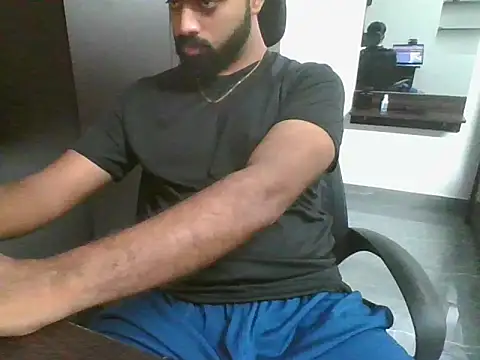 Snapshot of lovelyakash69 chatting on 10/22/25, 04:02 lovelyakash69 online show from 10/22/25, 04:02