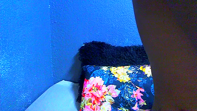 SMALLBOOBSXX online show from 07/25/26, 05:27