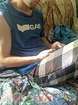 tipetto06 online show from 10/03/25, 09:06