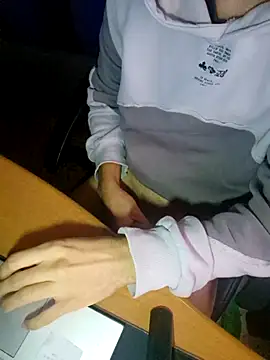 tipetto06 online show from 10/21/25, 08:59