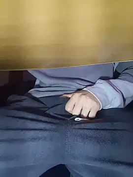 tipetto06 online show from 10/23/25, 10:14