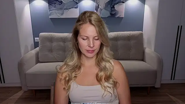 MelanieBennett online show from 09/16/25, 06:14