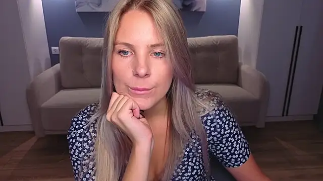 MelanieBennett online show from 10/14/25, 01:12