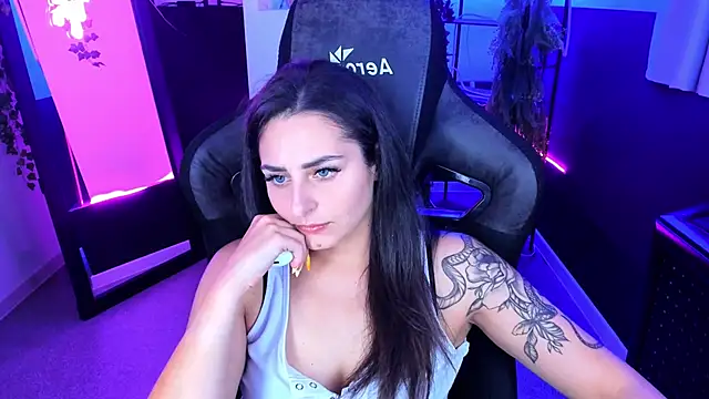 ValeriiMills online show from 09/22/25, 03:47