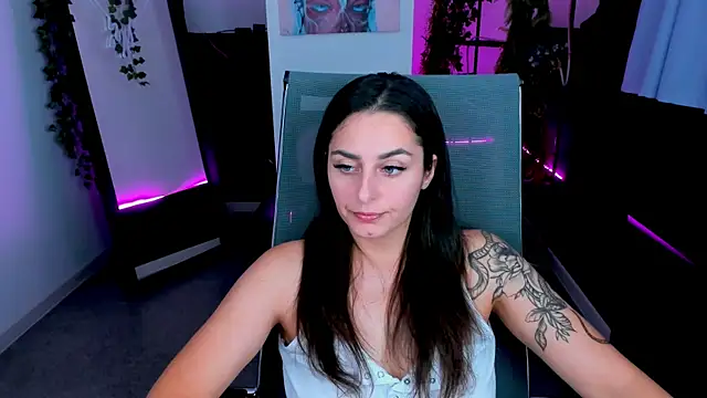 ValeriiMills online show from 10/22/25, 02:28