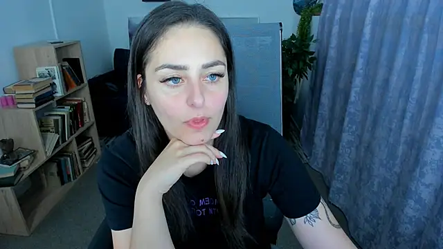 ValeriiMills online show from 06/01/26, 09:38