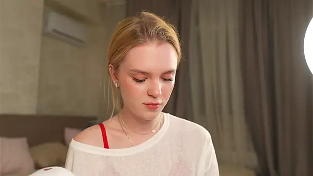 Cyberheart  online show from 10/07/25, 03:42