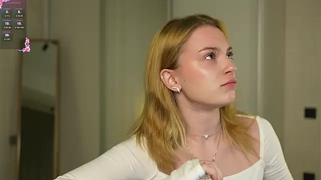 Cyberheart  online show from 11/24/25, 06:51