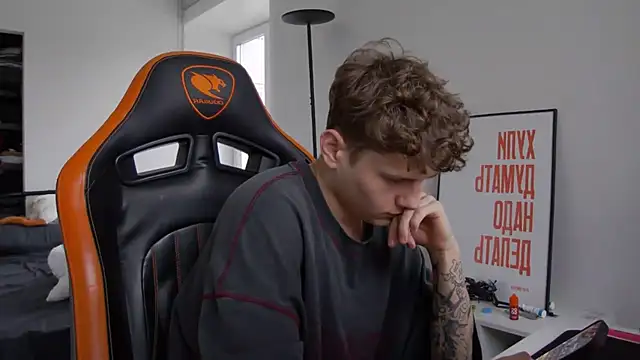 DanyDavis online show from 10/15/25, 10:59