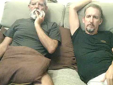 Snapshot of CasalcwBR chatting on 04/08/26, 10:32 CasalcwBR online show from 04/08/26, 10:32
