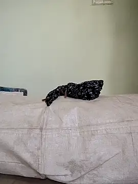 Desi Bhabi 01 online show from 11/06/25, 09:21