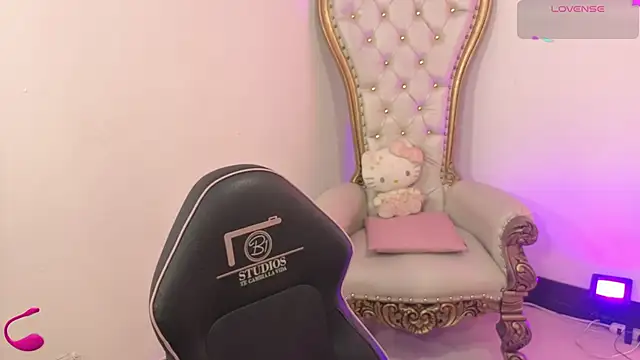 Snapshot of saaya_tay chatting on 11/21/25, 03:16 saaya tay online show from 11/21/25, 03:16