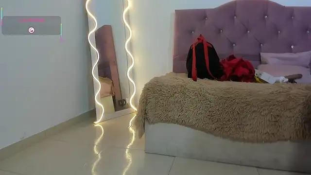 kissy tay online show from 10/11/25, 11:53