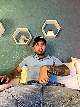 PapiStan online show from 10/05/25, 03:43