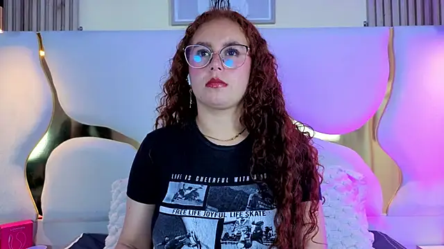 Snapshot of AmmberJones chatting on 09/19/25, 12:39 AmmberJones online show from 09/19/25, 12:39