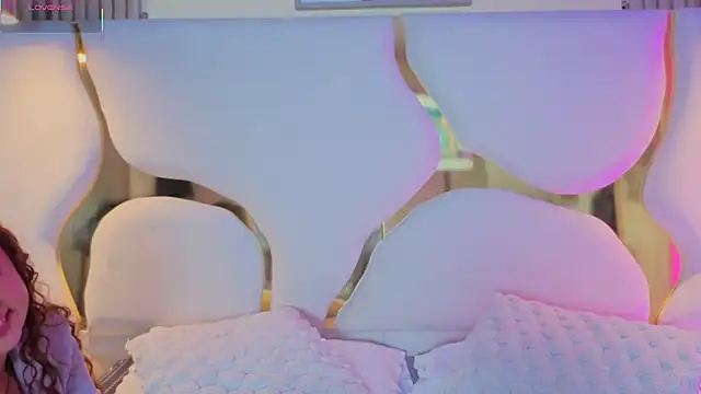 Snapshot of AmmberJones chatting on 12/03/25, 12:03 AmmberJones online show from 12/03/25, 12:03