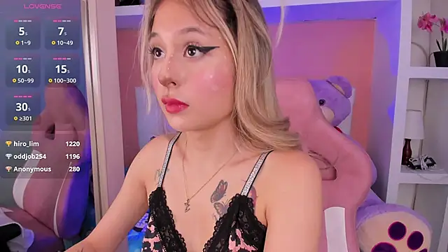 miss    marilyn online show from 10/27/25, 11:03