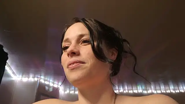 Snapshot of mavismable chatting on 01/18/26, 04:49 mavismable online show from 01/18/26, 04:49