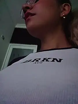 Pretty roxxyy online show from 06/27/26, 11:15