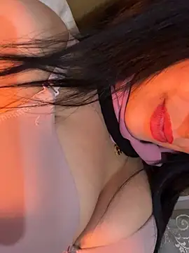 Snapshot of QueenLujaine chatting on 03/05/26, 12:28 QueenLujaine online show from 03/05/26, 12:28