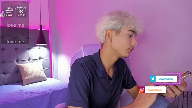 OliverTwinky online show from 09/14/25, 05:06